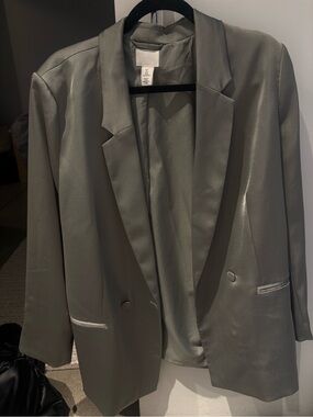 H&M Light Gray Satin Blazer